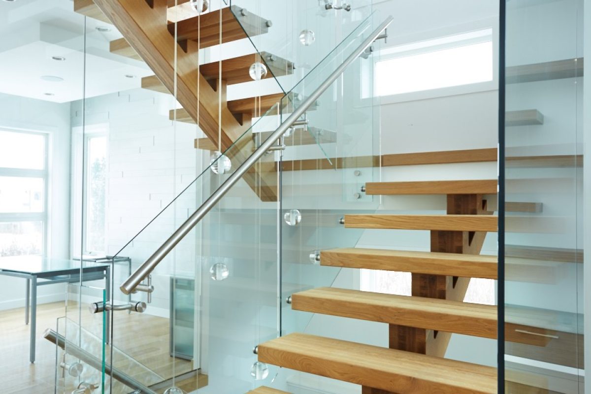 Specialized-Stair-and-Rail-glass-and-steel-railing